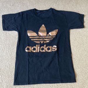 Adidas blk Tshirt S